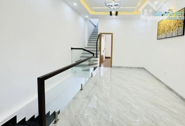 Bán nhà tại đường Phạm Văn Hai,giá 2,3 tỷ, dt 48m2, shr- pháp lí chuẩn - 3