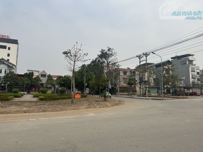 ❌❌VIEW VƯỜN HOA- KINH DOANH SẦM UẤT - ĐƯỜNG 10M 3 OTO TRÁNH- HÀNG XÓM INTRACOM- - 3