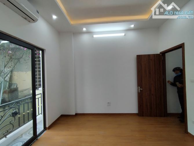 Nhà đẹp Quang Trung Hà Đông – 42m2 -8.9 tỷ -  oto đỗ cửa – sát ga tàu điện - 4