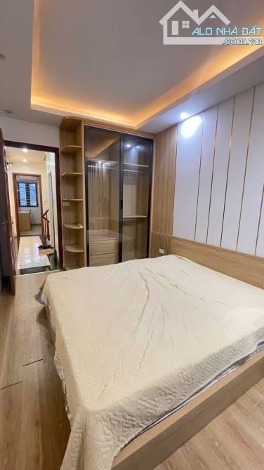 6 tỷ 3 nhà đẹp 35m2-4T-4 ngủ ,nội thất đẹp- sát chợ Đại Từ - Hoàng Mai- Gần ô tô - 4