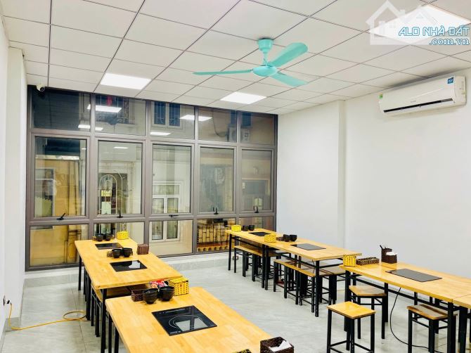 Mặt phố Văn Hội, Giao Phường : Đức Thắng, Đông Ngạc, Bắc Từ Liêm. DT : 106m2. Giá: 15,3 tỷ - 5