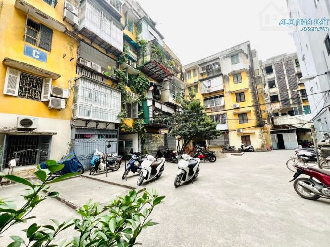 Bán căn TT mặt phố Thanh Nhàn, Hai Bà Trưng, 120m2, 3 ngủ, 2 ban công, chỉ 4,15 tỷ - 5