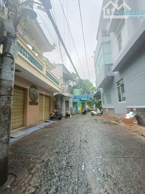 BÁN NHÀ DẠ NAM - QUẬN 8 - LÔ GÓC 2 MẶT TIỀN - 3 TẦNG - 52M2 - 4PN - HẺM XE HƠI - NHỈNH 7TỶ - 5