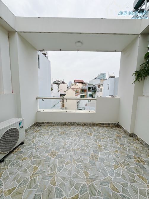 Chủ định cư NN cần bán gấp nhà mới Khánh Hội Q.4 dtst 130m2 chỉ nhỉnh 5T - 6