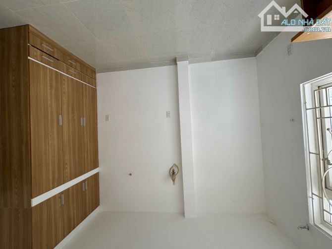 NHÀ ĐẸP LINH XUÂN - ĐƯỜNG SỐ 11 HẺM XE HƠI - 54M2 3PN 4WC - 4.4 tỷ - 6