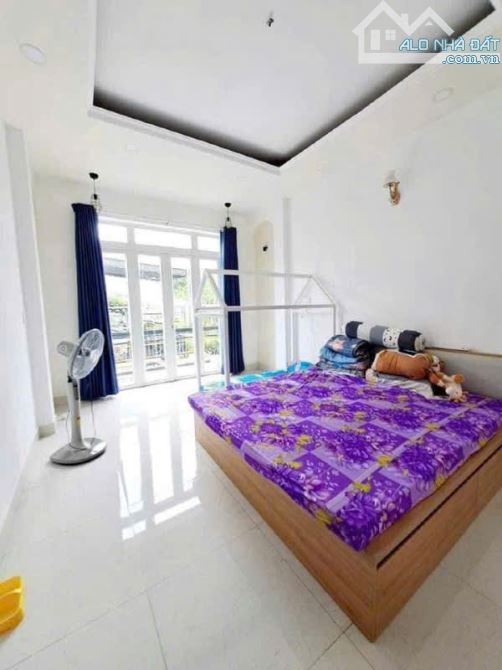 Bán nhà hẻm Phạm Hữu Lầu, P. Phú Mỹ , 50m2, 6tỷ - 7