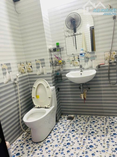 CHO THUÊ NHÀ NGÕ PHỐ VƯƠNG THỪA VŨ, 50M2, 4 TẦNG, 3 NGỦ, 3 WC, GIÁ 12 TRIỆU - 8