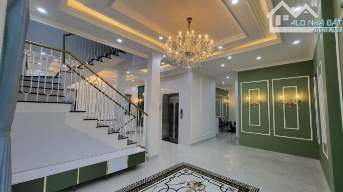 Khách Sạn Sang Trọng Hiện Đại. 15 PKD. View Đẹp Đường Khe Sanh. P10. Giá 27,5 Tỷ TL - 9