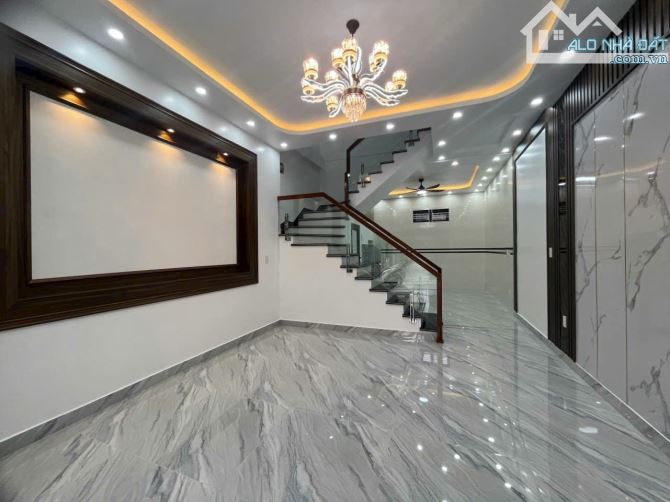 Cho thuê nhà 4 tầng mới xây tại phố Văn Cao, 60m2,4 tầng, 4 ngủ full 13 triệu