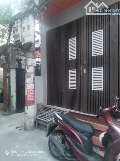 Bán nhà lô góc ở Định Công Hạ, ô tô qua nhà, DT 49m², nhỉnh 3 tỷ - Nhà kinh doanh, ở đều đ