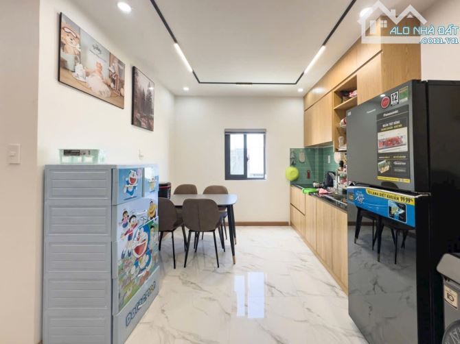 CHDV MỚI TOANH - DOANH THU 1.8 TỶ/NĂM - QUẬN 10 - 100M2 (5.8x18) - 5 TẦNG - THANG MÁY XỊN - 11