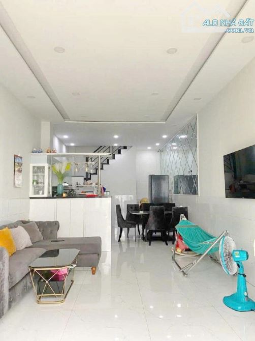 Nhà riêng tại đường 3/2 - Quận 10, thông số HOA HÂU: 4x13, hẻm xe hơi đỗ cửa - 1