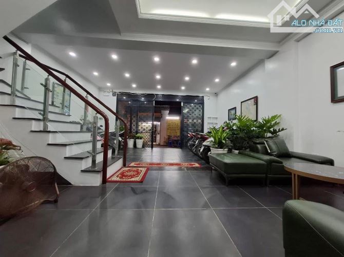 BÁN NHÀ NGHĨA TÂN - OTO - KINH DOANH - GẦN PHỐ - SỔ HOA HẬU - HIẾM - 1