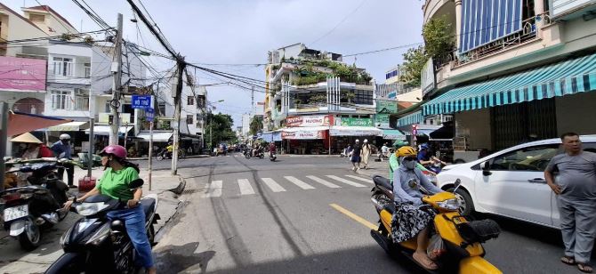 Bán lô đất góc đường Võ Trứ -Ngô Đức Kế , Tân Lập , Nha Trang - 1