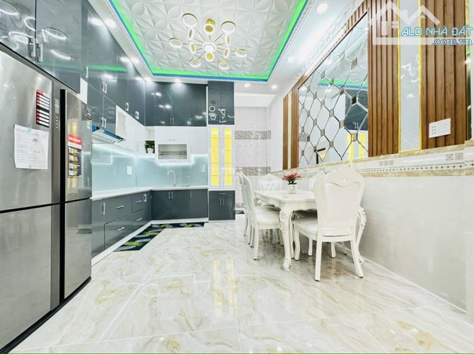 Ở NGAY! Bán Nhà Đẹp 3 Tầng Xe Hơi Thông Lê Văn Sỹ, 51m2, 9.5 Tỷ - 1