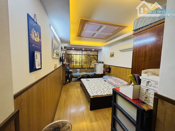 Khu đồng bộ đẹp - Đường Ba Tháng Hai (đắc địa); DIỆN TÍCH 55m2*3tầng - HXH vòng quanh - 1