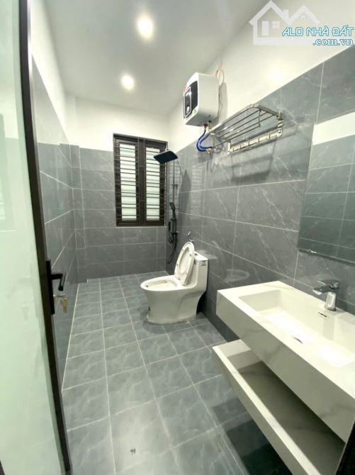 Bán nhà 3 tầng xây mới ngõ 261 Trần Nguyên Hãn - 2