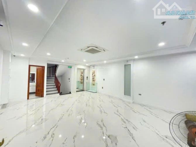 Siêu Phẩm Mặt Tiền Lê Đại Hành - Kinh Doanh Đỉnh, 100m² (Ngang 5m), Giá Chỉ Hơn 8 Tỷ - 2