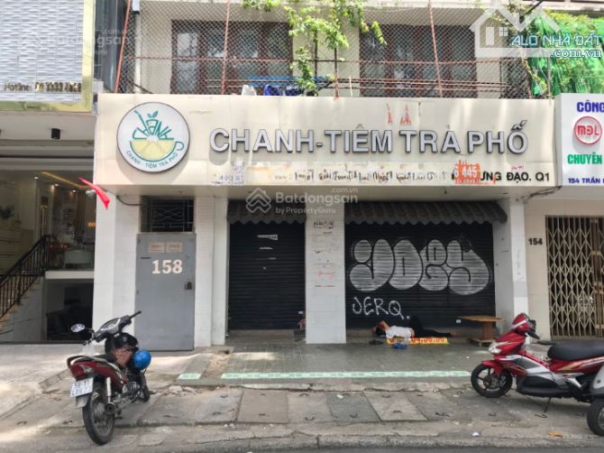 Cho thuê mặt bằng mặt tiền số 156 Trần Hưng Đạo, Quận 1, DT: 6.5x16m nở: 10m, 1 trệt, - 2