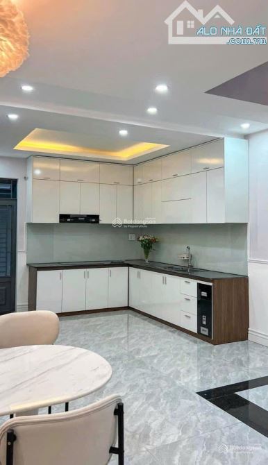 NHÀ ĐẸP CẦN BÁN ĐƯỜNG HUỲNH MẪN ĐẠT,P2,QUẬN 5.GIÁ 3,52TỶ/69M2 HẺM XE HƠI, SỔ VUÔNG VỨC - 4