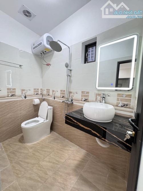 6 TỶ - QUAN NHÂN - Nhà 5 TẦNG x35m2 Lô góc 2 thoáng 3 ngủ 3 WC, ngõ thông, gần phố, siêu - 4