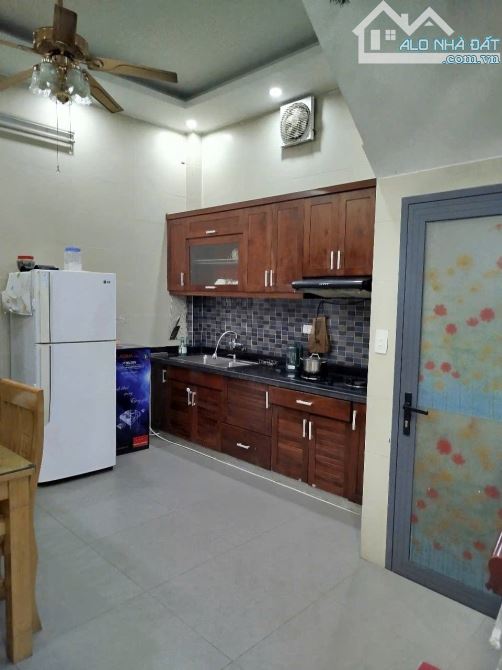 Bán nhà mặt phố An Dương, Tây Hồ 21,5 tỷ, 71m2x3 tầng view đẹp, sổ đỏ vuông đẹp - 4