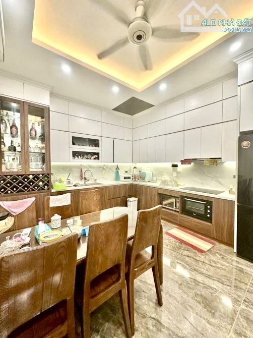 Cần Bán Gấp Nhà Hồng Tiến 60m2-Chỉ 12.6 tỷ VIP LONG BIÊN-AN SINH ĐỈNH-Ô TÔ-NỘI THẤT ĐẸP - 4