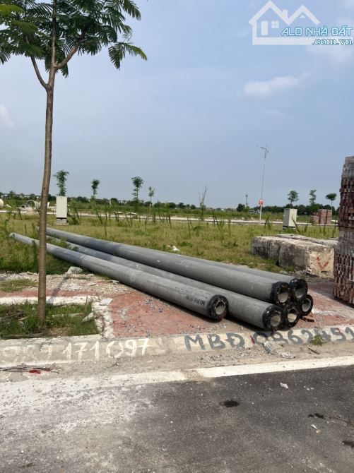 Bán 5 lô đất Tái định cư Áp Tràn, khu Bắc Sông Cấm, thành phố Thuỷ Nguyên giá từ 2,7 tỷ - 4