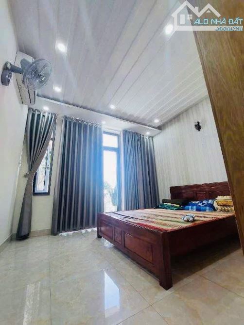 BÁN NHÀ 4x15M, 4TẦNG  HƠI THÔNG, HOÀNG BẬT ĐẠT-TÂN BÌNH-7TỶ9 - 6