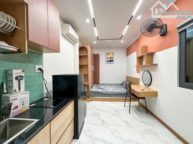 CHDV MỚI TOANH - DOANH THU 1.8 TỶ/NĂM - QUẬN 10 - 100M2 (5.8x18) - 5 TẦNG - THANG MÁY XỊN - 6