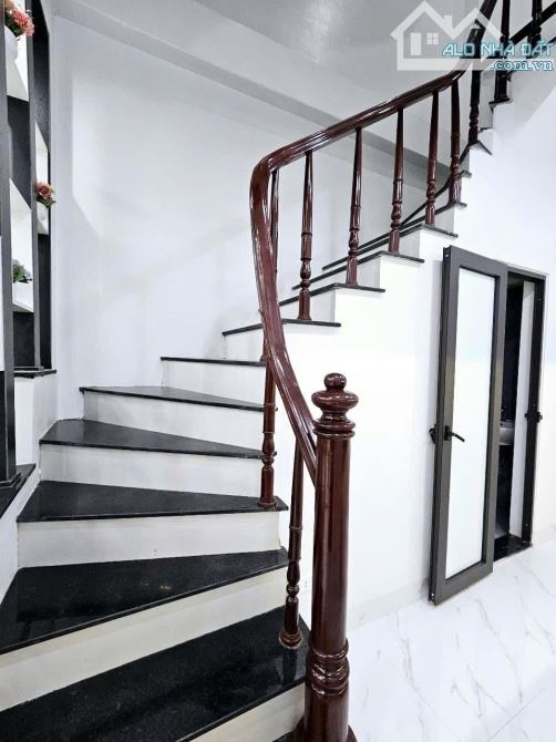 🏡MẶT NGÕ ĐẠI LA - SH QUAY ĐẦU - DÂN XÂY CHẮC CHẮN - 38M2*5T CHỈ 6,65TỶ💥 - 7