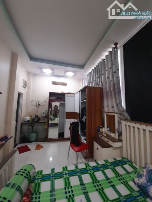Bán nhà hẻm Dương Bá Trạc Phường 1 Quận 8. Nhà hẻm thông thoáng, nhà đang cho thuê CHDV th - 7