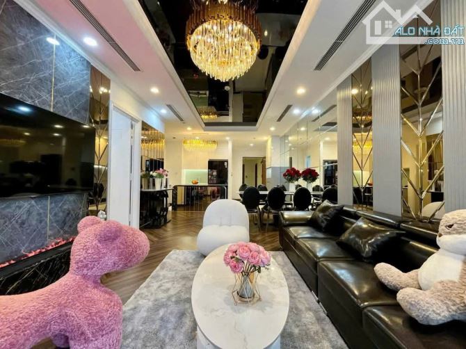 Bán căn hộ Vinata Tower 113m2 3PN 2VS 6.95 tỷ Căn góc, full nội thất