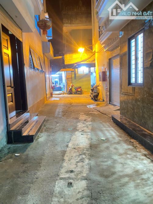 Siêp VIP-Ô tô đỗ cửa-Hoàng Đạo Thành-Kim Giang-Thanh Xuân-48m2-4T-MT5.8m-8Tỷ