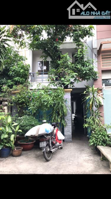 BÁN NHÀ QUẬN 6 C4 - HẺM XE HƠI - DIỆN TÍCH LỚN ĐẸP - KHU DÂN CƯ XÂY 5 TẦNG - 13 T