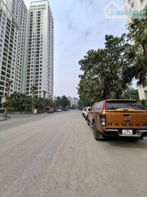 Bán Lô đất Đấu Giá Tứ Hiệp siêu đẹp phân lô 95m vỉa hè ô tô tránh KD cực đỉnh giá 18 tỷ