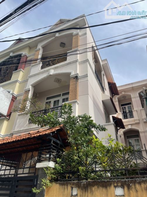 Biệt thự mặt tiền đường Dương Quang Đông ( đường 1011 Phạm Thế Hiển ) Phường 5 Quận 8
