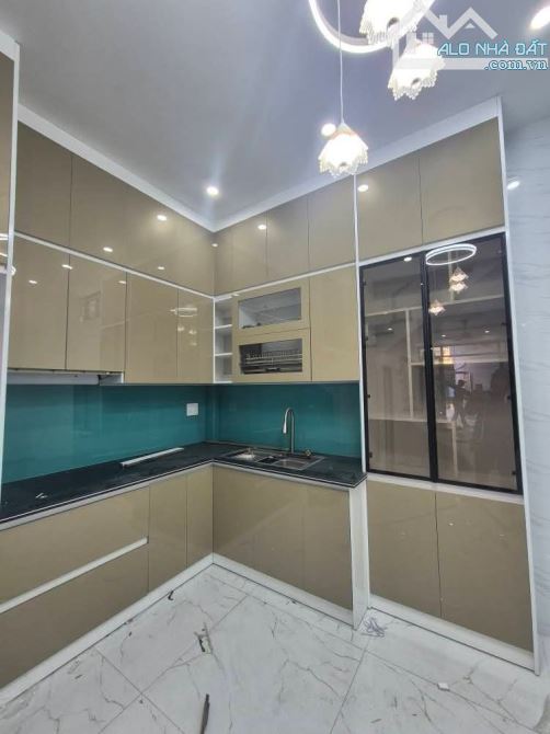 Bán nhà 4  tầng đường Đảo Đài, Thượng Lý , Hồng Bàng  . Giá 4ty55 - 1