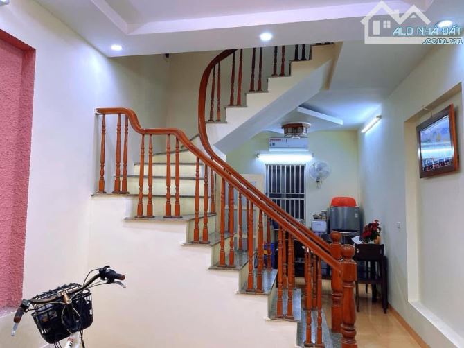 HIẾM CÓ PHỐ! Thuỵ Khuê, 200m ra Hồ Tây, ngõ to 3m, nhà đẹp, 2 thoáng, 35M2X5T, giá 7,5 tỷ - 1