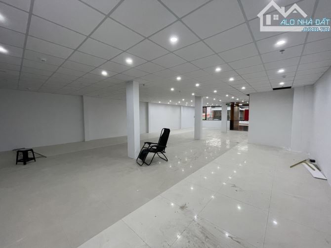 BÁN TÒA NHÀ MẶT TIỀN NGUYỄN VĂN LINH , TP BÀ RỊA ( DT: 250m2) NHÀ 1 TRỆT 4 LẦU, GIÁ 23 TỶ - 1