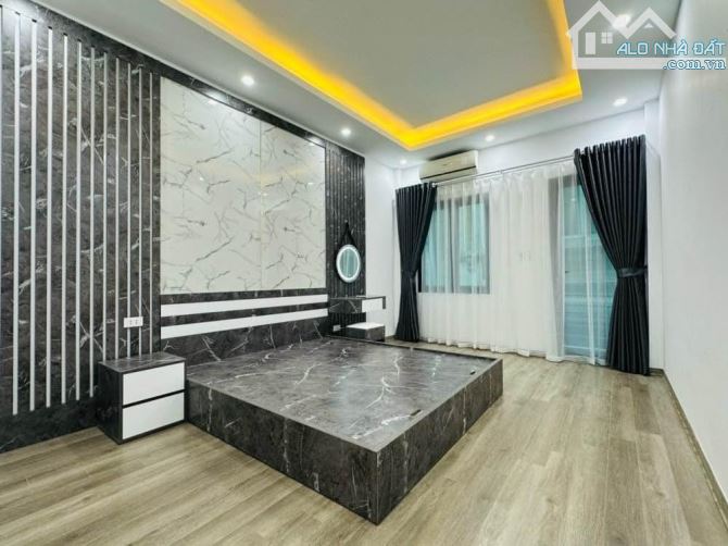 BÁN NHÀ CẦU GIẤY, DÂN XÂY ( 68M2 * 4 TẦNG). GIÁ 15.5 TỶ - 1