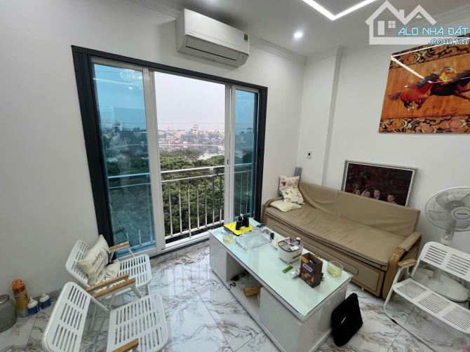 Chỉ 7.8 tỷ có ngay nhà Minh Khai,oto vào nhà, 6 tầng,view hồ thoáng vĩnh viễn,dân xây mới - 1