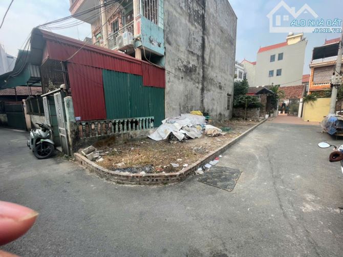 Bán đất tại Châu Đài , HIẾM, Lô Góc, 4,7 tỷ, 55m2 view đẹp , ô tô 4 chỗ đỗ cửa - 2