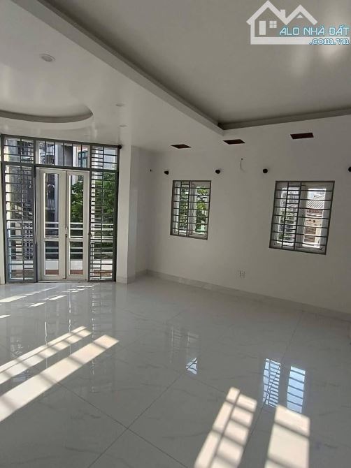 Bán Nhà 5 Tâng, 65m² - Cầu Diễn Nhà Lô Góc, Kinh Doanh - Ô Tô Tránh - 2