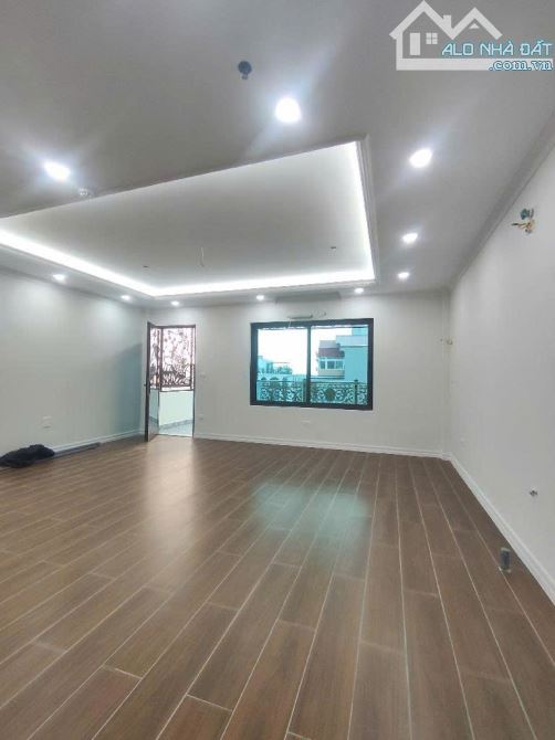 Bán TÒA VĂN PHÒNG , VỈA HÈ ĐÁ BÓNG, THIẾT KẾ HIỆN ĐẠI, THANG MÁY, 92m2 8 tầng giá TT - 2