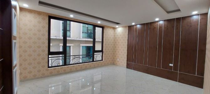 Cho thuê sàn tầng 1 và 3,4 trong nhà 7 tầng 68m2 Đỗ Quang – Nguyễn Thị Định có thang máy - 2