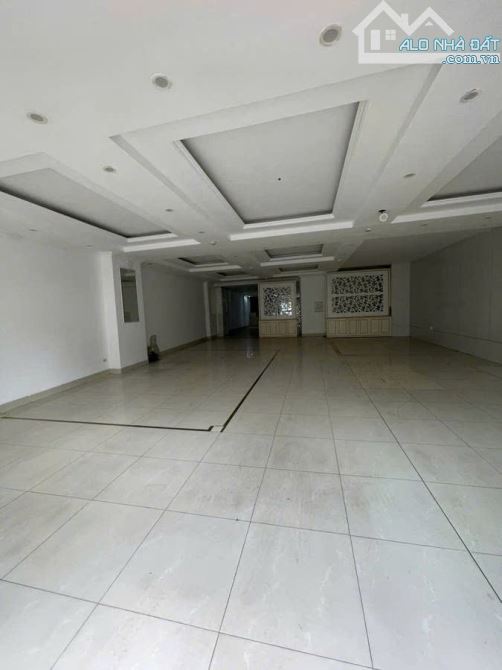 BÁN NHÀ MẶT PHỐ NGHI TÀM, TÂY HỒ, 140M2 5 TẦNG MT 10M GIÁ 44 TỶ- MẶT TIỀN RỘNG- LÔ GÓC 3 - 2