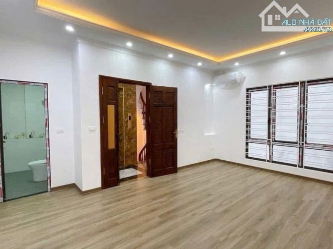 BÁN NHÀ 6T x 40M2 - HOÀNG QUỐC VIỆT, CẦU GIẤY - GIÁ 7.85 TỶ  + NHÀ XÂY MỚI 6 TẦNG THANG MÁ - 2