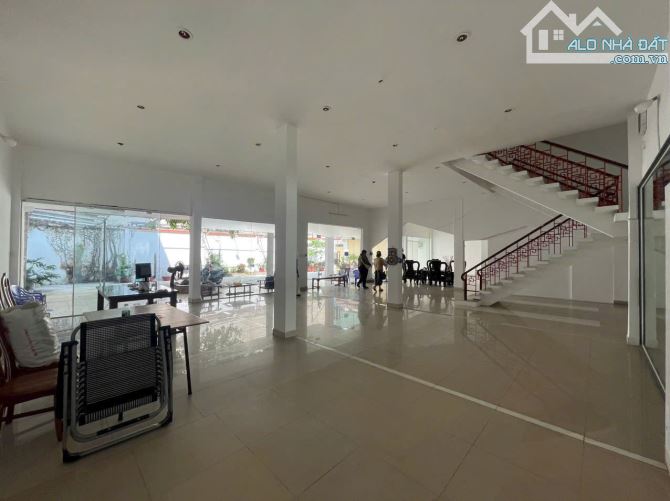 BÁN NHANH NHÀ ĐƯỜNG  XE TẢI TRÁNH - 1200M2 - TĂNG NHƠN PHÚ  Q9 - 2