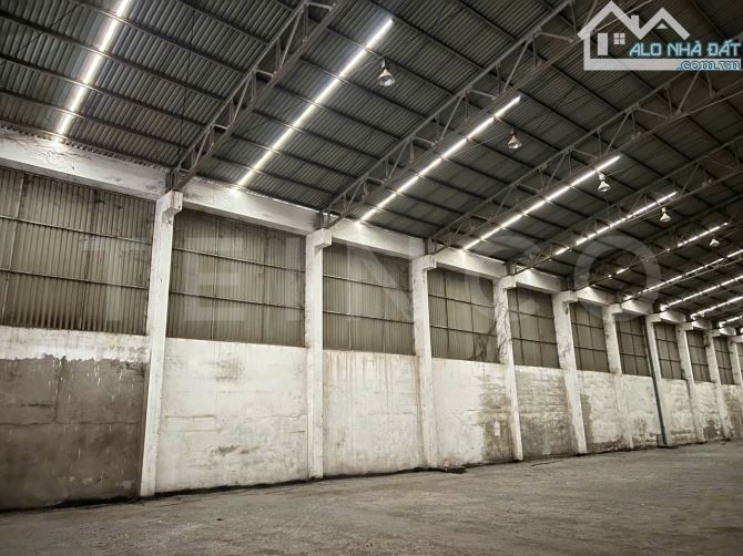 Kho xưởng 2.600m² có PCCC và điện 3 pha, đường Quốc Lộ, lộ Container - 2